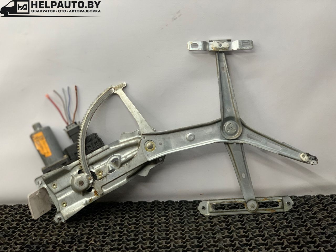 стеклоподъемник электрический передний правый Opel Astra G 2002, 1.6 л., X 16 XEL, бензин, 5МКПП, синий, универсал, передний привод - фото №1