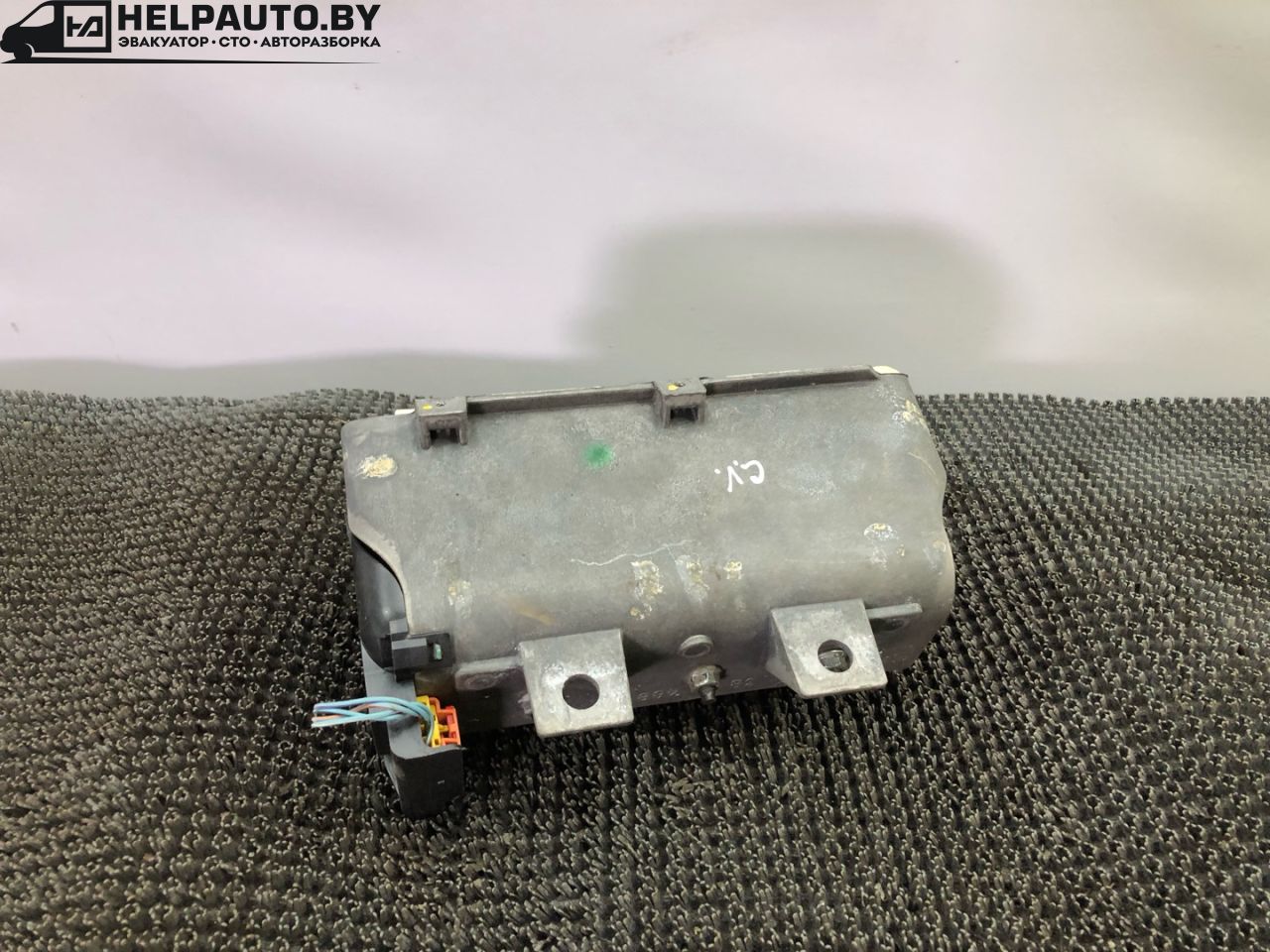 подушка безопасности пассажира Dodge Caravan 3 поколение RG 1999, 2.4 л., EDZ, бензин, АКПП, темно зеленый, передний привод - фото №1
