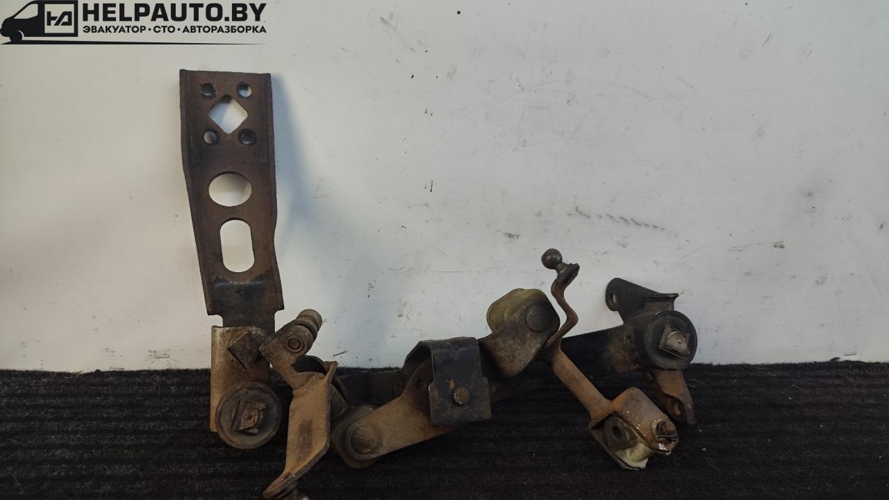 кулиса Opel Zafira 1 поколение (A) 2002, 2.2 л., дизель, 5МКПП, серебристый, минивэн, передний привод - фото №1