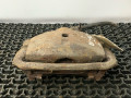 суппорт передний левый Toyota Carina T170 1992, 1.6 л., 4A-FE, бензин, МКПП, красный, седан, передний привод - фото №2