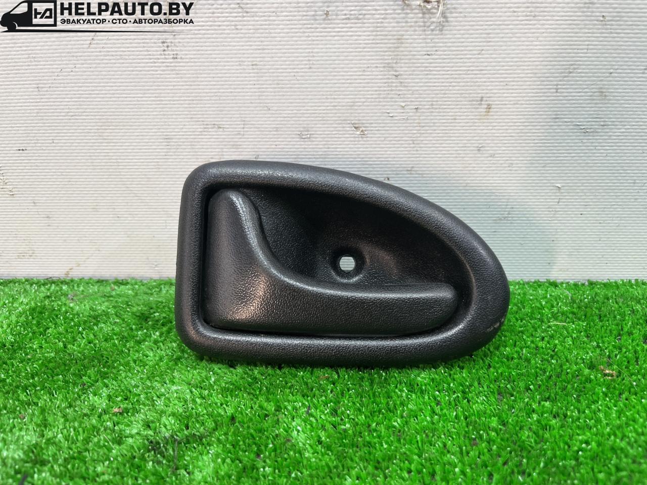 ручка внутренняя передняя левая Renault Clio 2 поколение 2001, 1.9 л., дизель, МКПП, белый, внедорожник 3 дв. - фото №1