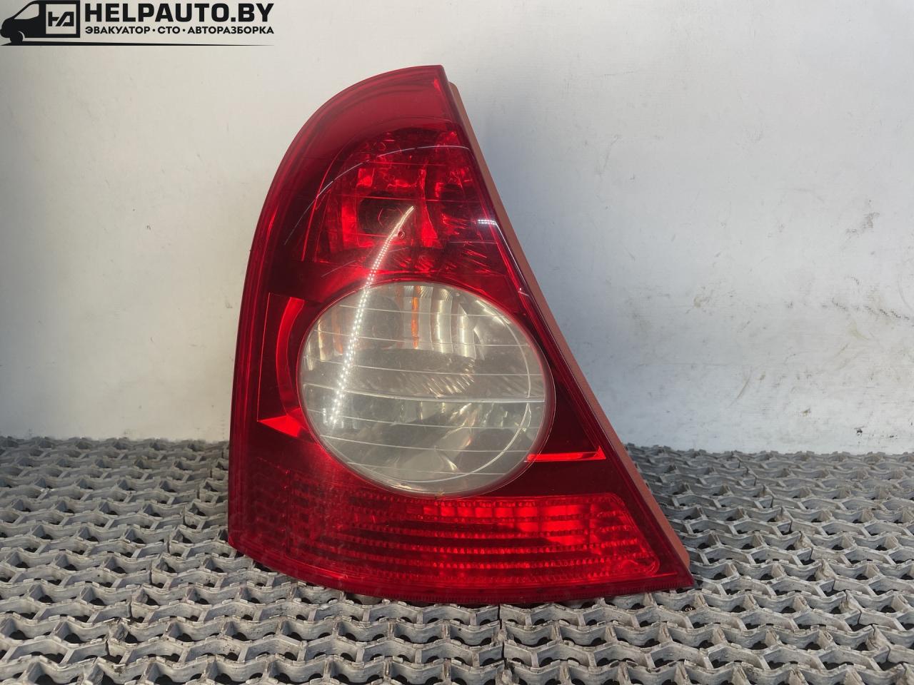 фонарь задний левый Renault Clio 2 поколение 2001, 1.9 л., дизель, МКПП, белый, внедорожник 3 дв. - фото №1