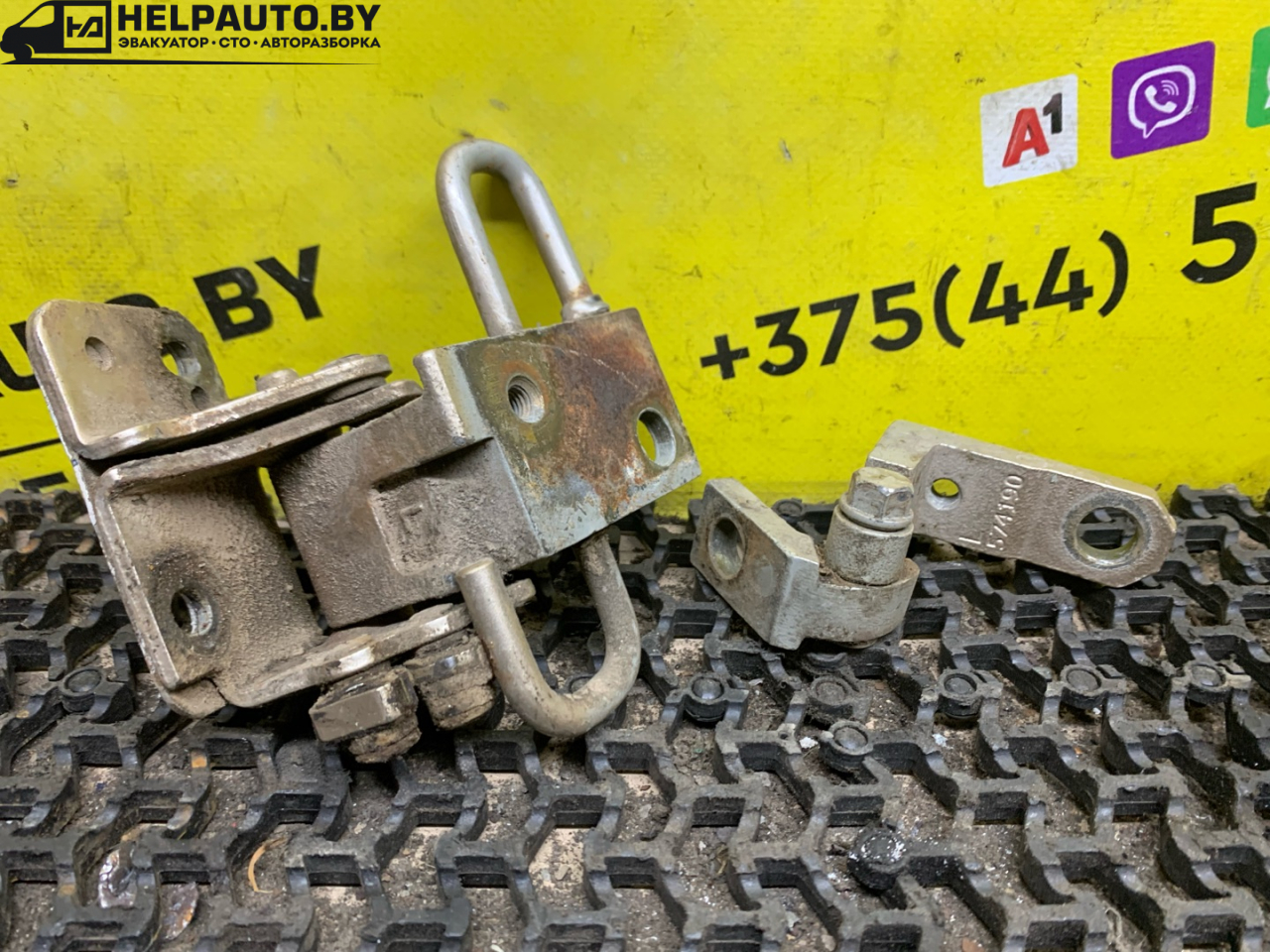 петля двери Geely CK Otaka 1 поколение 2006, 1.5 л., бензин, МКПП, золотистый, седан, передний привод - фото №1