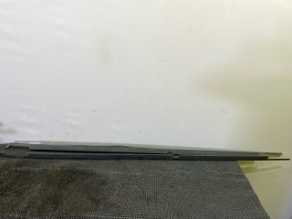 молдинг (накладка кузовная) Opel Astra G 1998, 1.4 л., X 14 XE, бензин, МКПП, серебро, универсал, передний привод