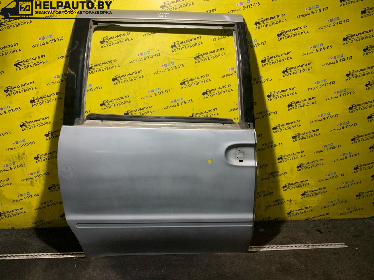 дверь сдвижная Nissan Serena C23 1992, 2.0 л., дизель, МКПП, серебро, минивэн, передний привод - фото №1