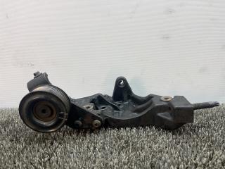 кронштейн генератора Ford Mondeo 2 поколение 1999, 1.8 л., RFN, дизель, МКПП, белый, универсал, передний привод, 93BB-10239-AA