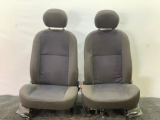 салон (комплект сидений) Ford Focus 1 поколение [рестайлинг] 2003, 2.0 л., бензин, МКПП, серебристый, универсал, передний привод
