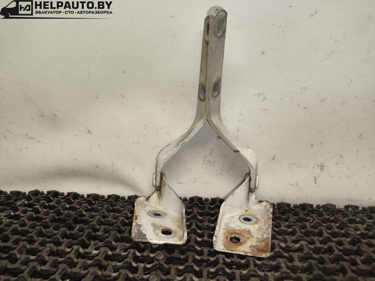 петля капота Volkswagen Golf 3 поколение 1995, 1.9 л., AEY, дизель, МКПП, белый, универсал, передний привод - фото №1
