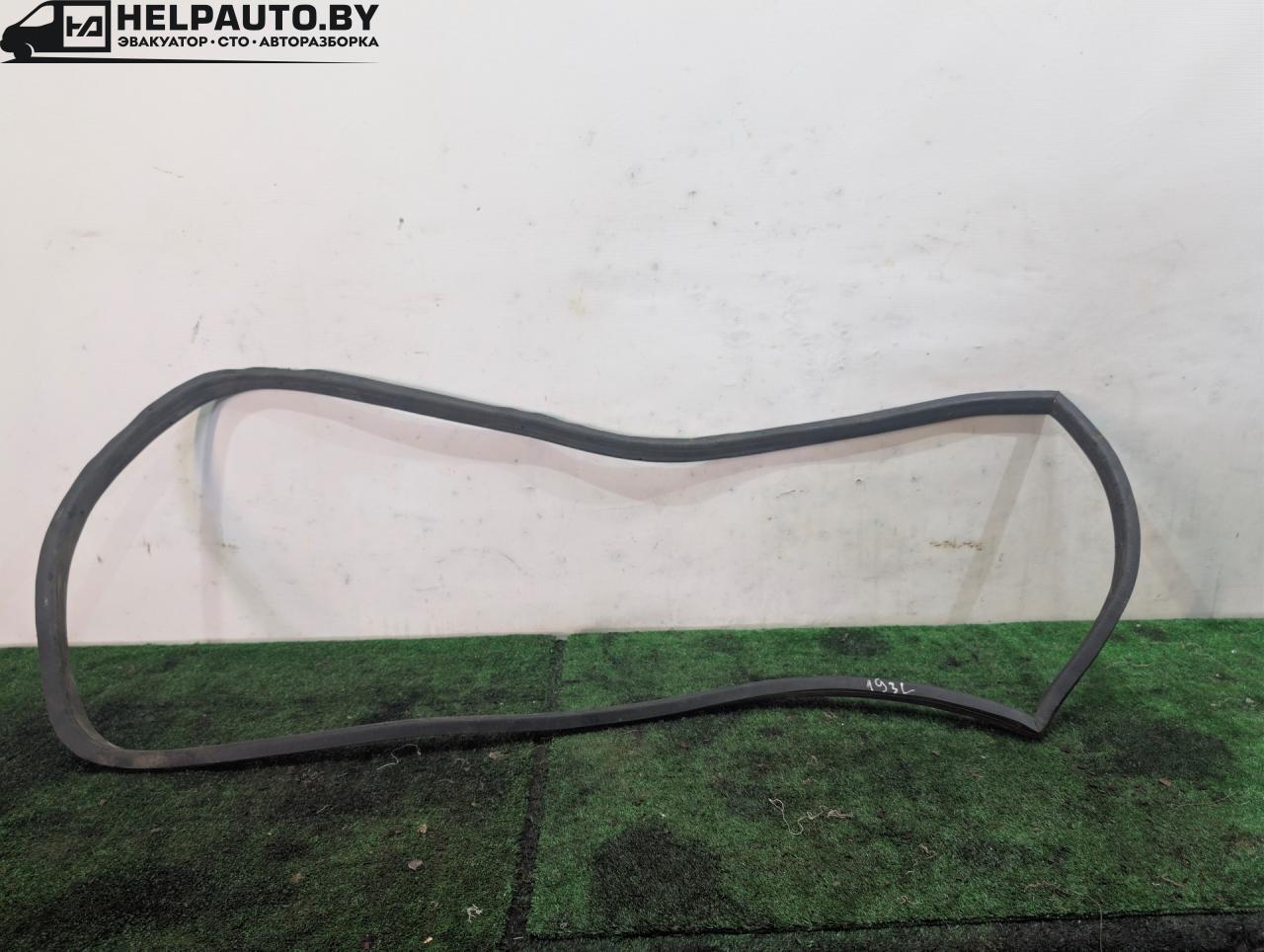 уплотнитель двери Audi 80 B3 1990, 1.6 л., PP, бензин, МКПП, оранжевый, седан, передний привод - фото №1