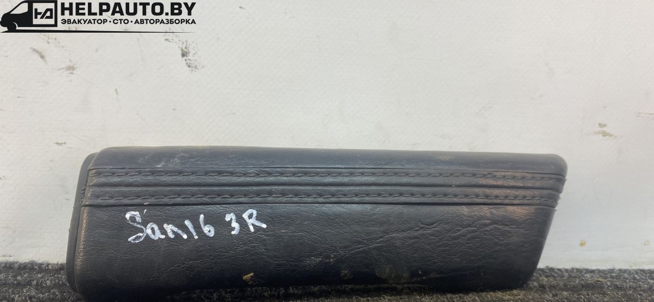 ручка внутренняя задняя правая Volkswagen Santana 1 поколение 1988, 1.6 л., бензин, синий, передний привод, 323867171A - фото №1