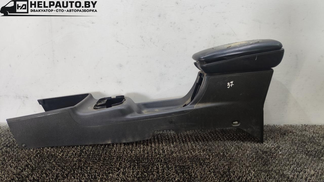 консоль салона Iran Khodro Samand 1 поколение 2009, 1.6 л., бензин, МКПП, чёрный, седан, передний привод, 5131147 - фото №1