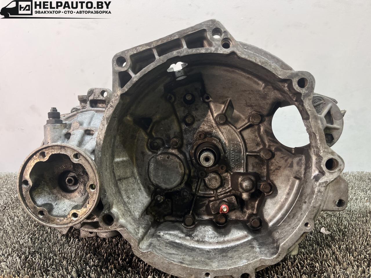 КПП механическая (МКПП) Volkswagen Passat B3 1991, 1.8 л., бензин, МКПП, белый, седан, передний привод, CN1.07.123 - фото №1