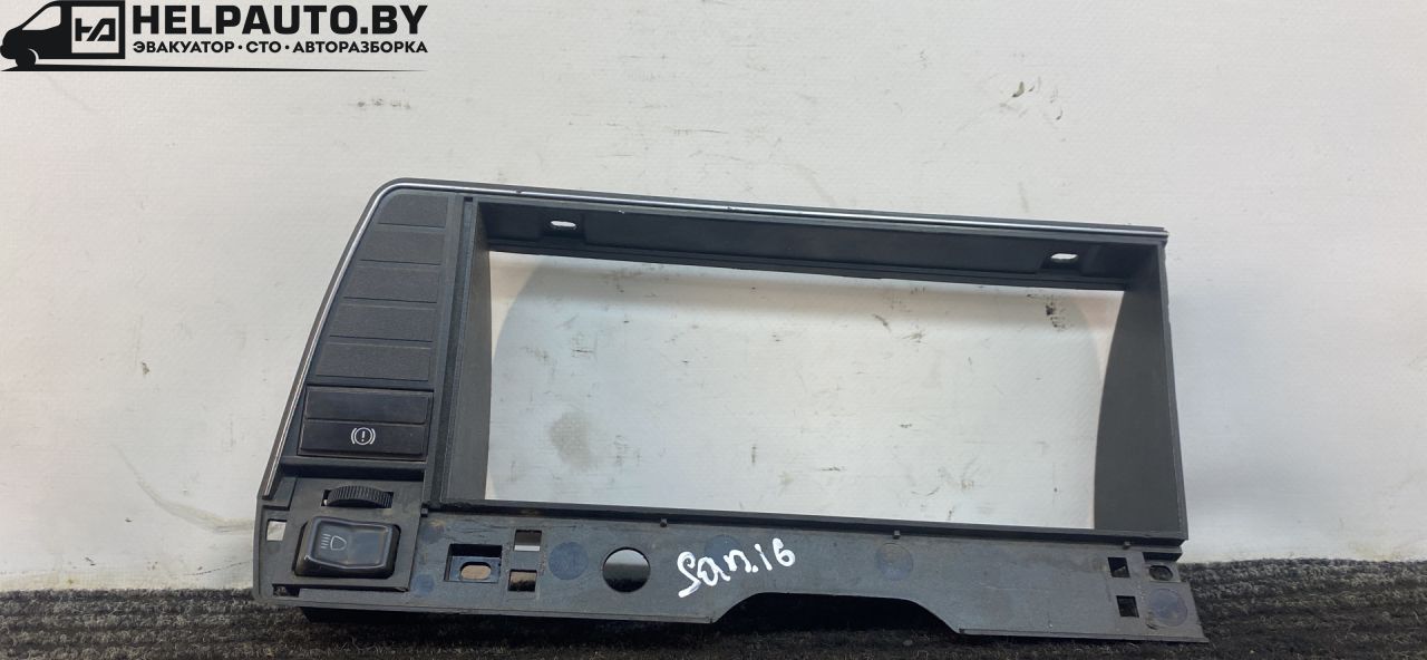 рамка панели приборов Volkswagen Santana 1 поколение 1988, 1.6 л., бензин, синий, передний привод, 321857059 - фото №1