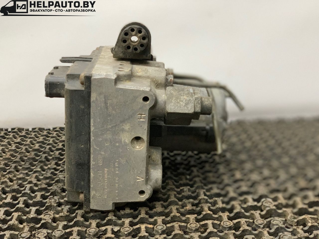блок ABS BMW 5 серия E39 1999, 2.3 л., i, бензин, 0265217000 - фото №1