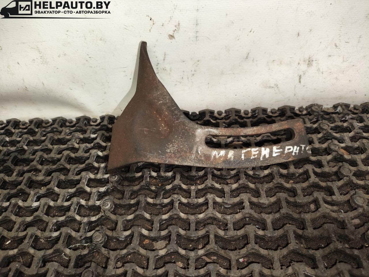 кронштейн генератора Toyota Carina E 1 поколение T190 1995, 1.6 л., 4A-FE, бензин, МКПП, зелёный, хетчбэк 5 дв., передний привод - фото №1
