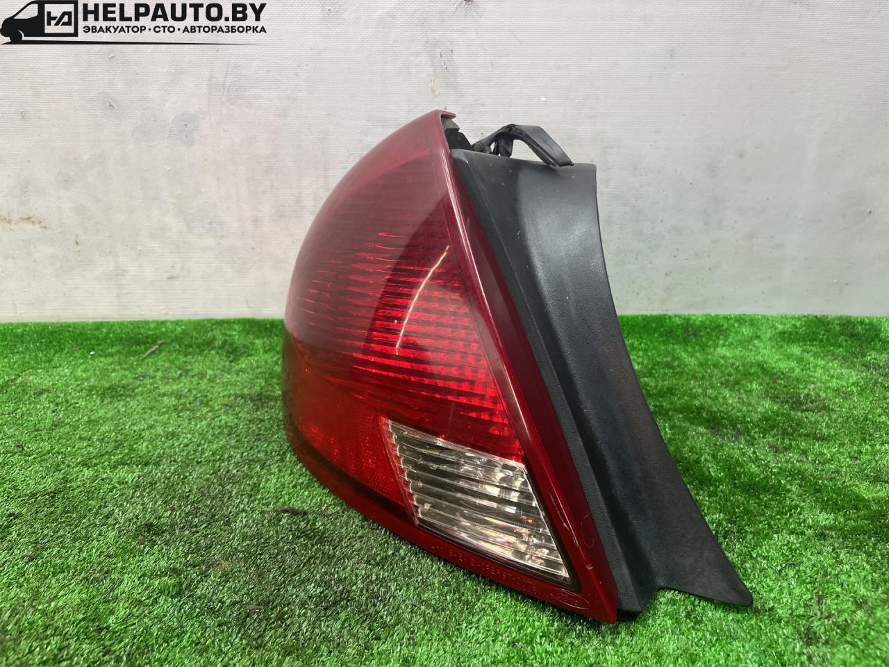 фонарь задний левый Ford Taurus 4 поколение 2001, 3.0 л., бензин, АКПП, белый, седан, передний привод - фото №1