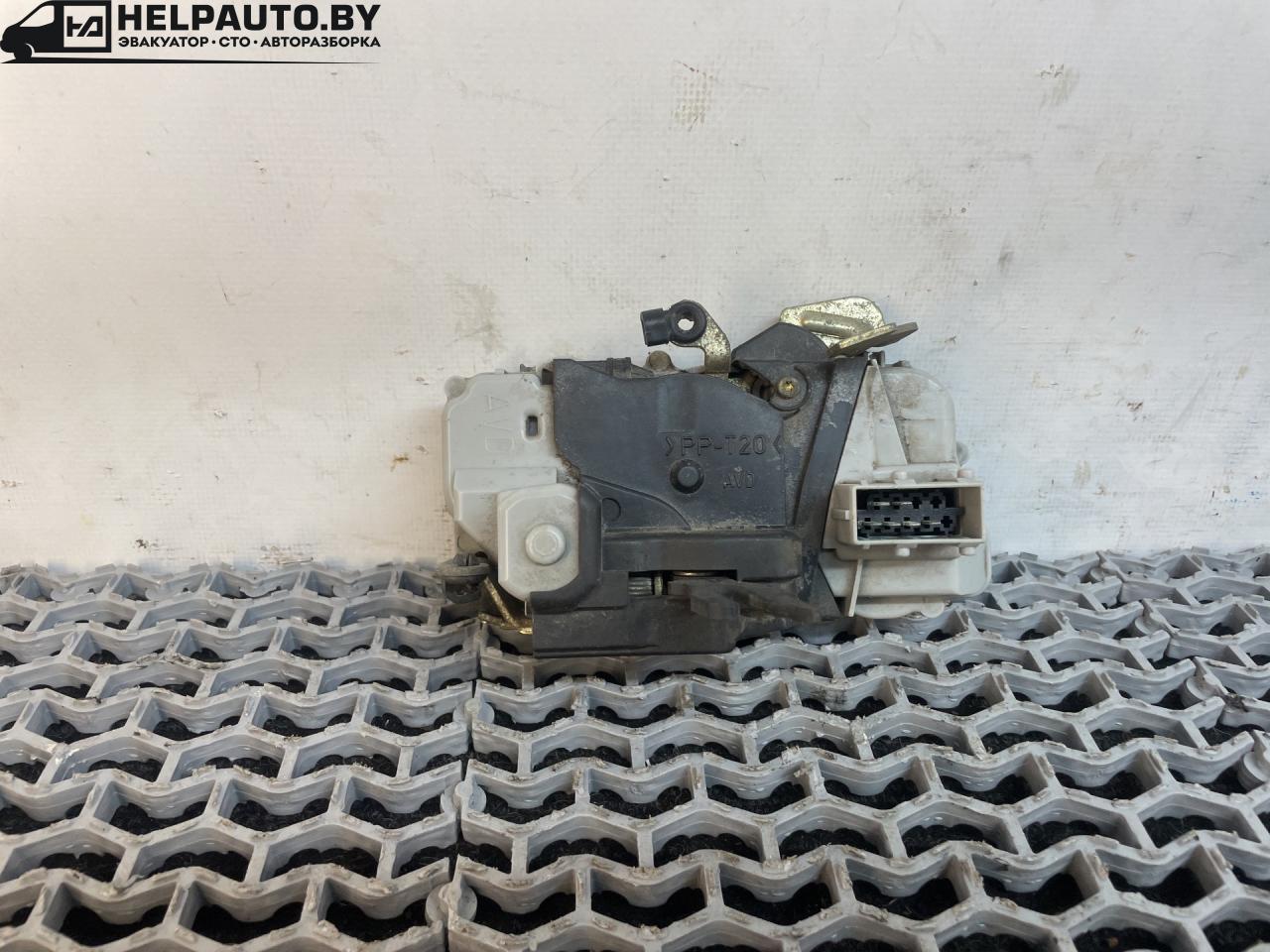 замок двери передней правой Citroen Xsara 1 поколение 1998, 1.6 л., бензин, 5МКПП, зелёный, хетчбэк 3 дв., передний привод - фото №1