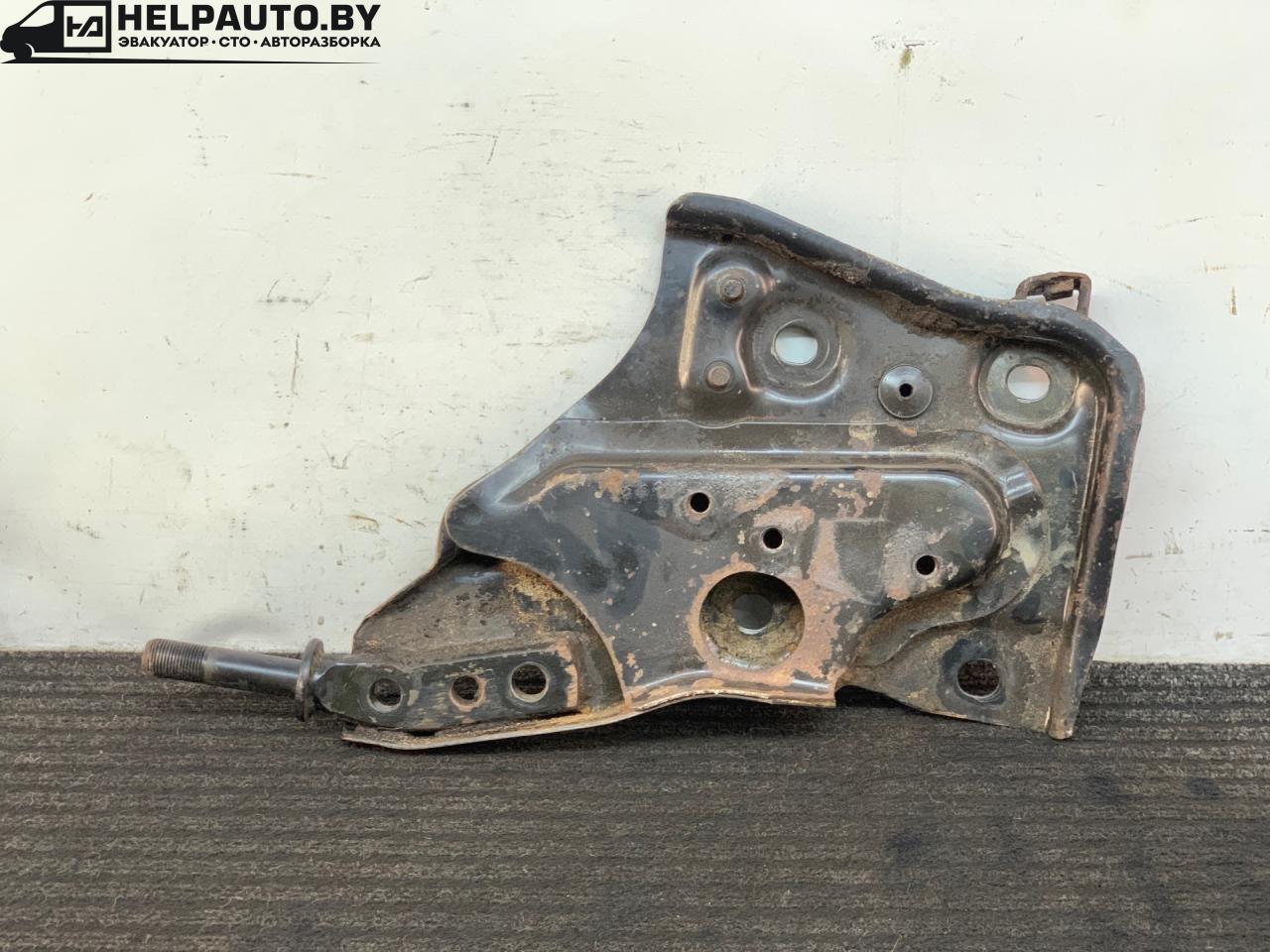 рычаг передний правый Nissan Bluebird T12/T72 1987, 2.0 л., бензин, МКПП, бордовый, хетчбэк 5 дв., передний привод - фото №1