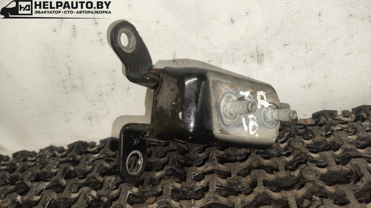 петля двери Toyota Carina E 1 поколение T190 1995, 1.6 л., 4A-FE, бензин, МКПП, зелёный, хетчбэк 5 дв., передний привод - фото №1