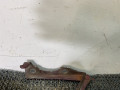 петля капота Nissan Bluebird T12/T72 1987, 2.0 л., бензин, МКПП, бордовый, хетчбэк 5 дв., передний привод - фото №3