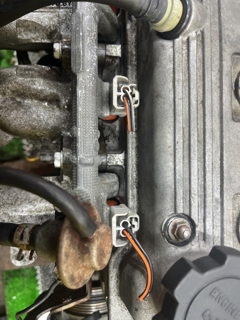 форсунка Toyota Carina E 1 поколение T190 1995, 1.6 л., 4A-FE, бензин, МКПП, зелёный, хетчбэк 5 дв., передний привод - фото №1