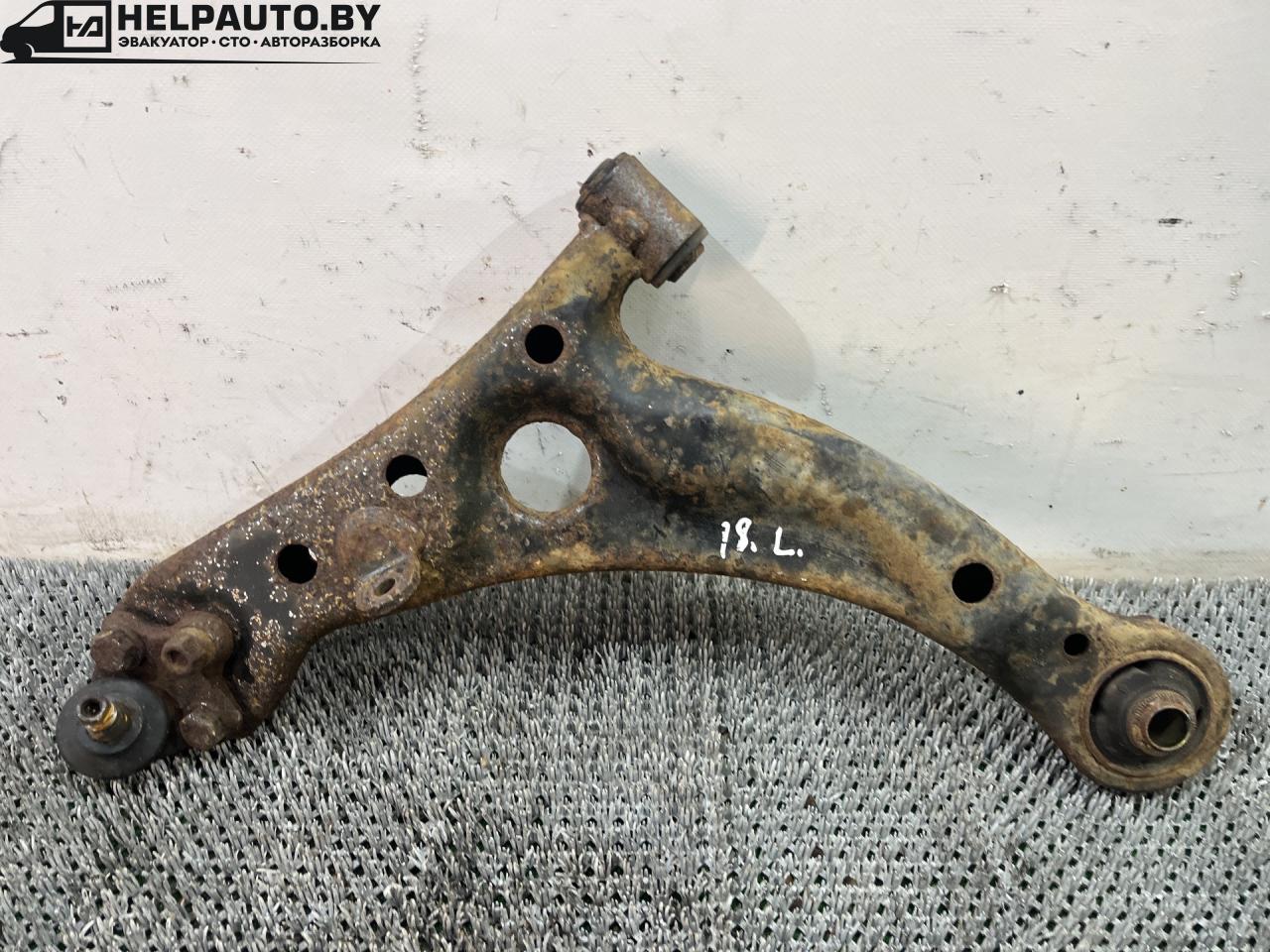 рычаг передний левый Toyota Carina E 1 поколение T190 1995, 1.6 л., 4A-FE, бензин, МКПП, зелёный, хетчбэк 5 дв., передний привод - фото №1