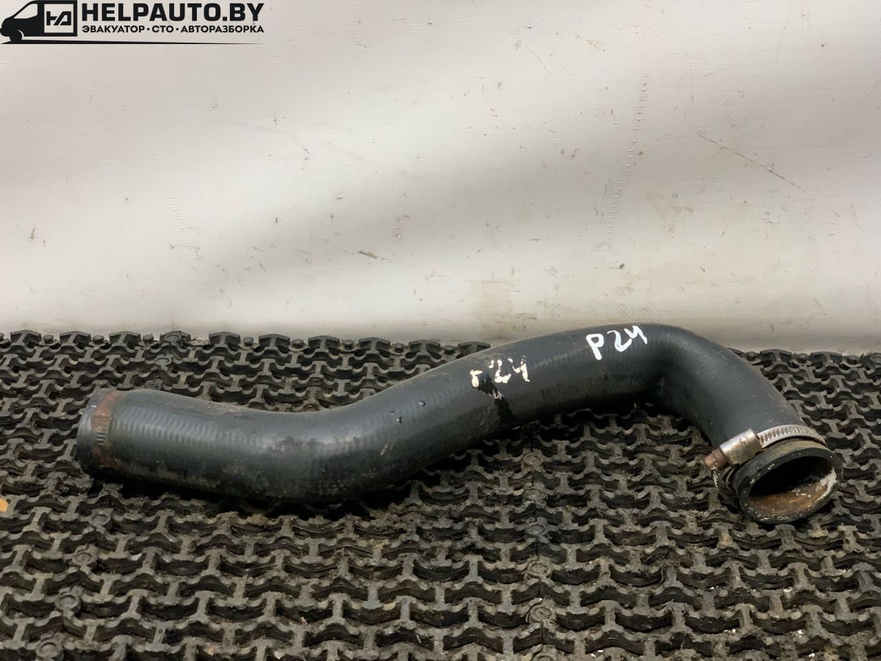 патрубок радиатора Plymouth Voyager 3 поколение 1998, 2.4 л., бензин, АКПП, зелёный, минивэн, передний привод - фото №1