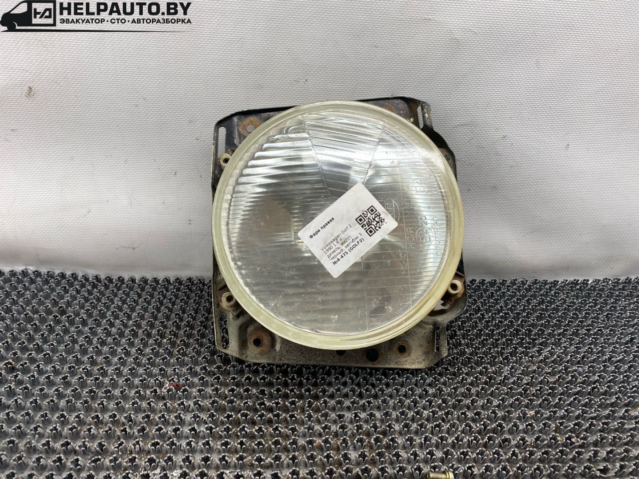 фара правая Volkswagen Golf 2 поколение 1990, 1.6 л., дизель, МКПП, черный, хетчбэк 3 дв., передний привод - фото №1