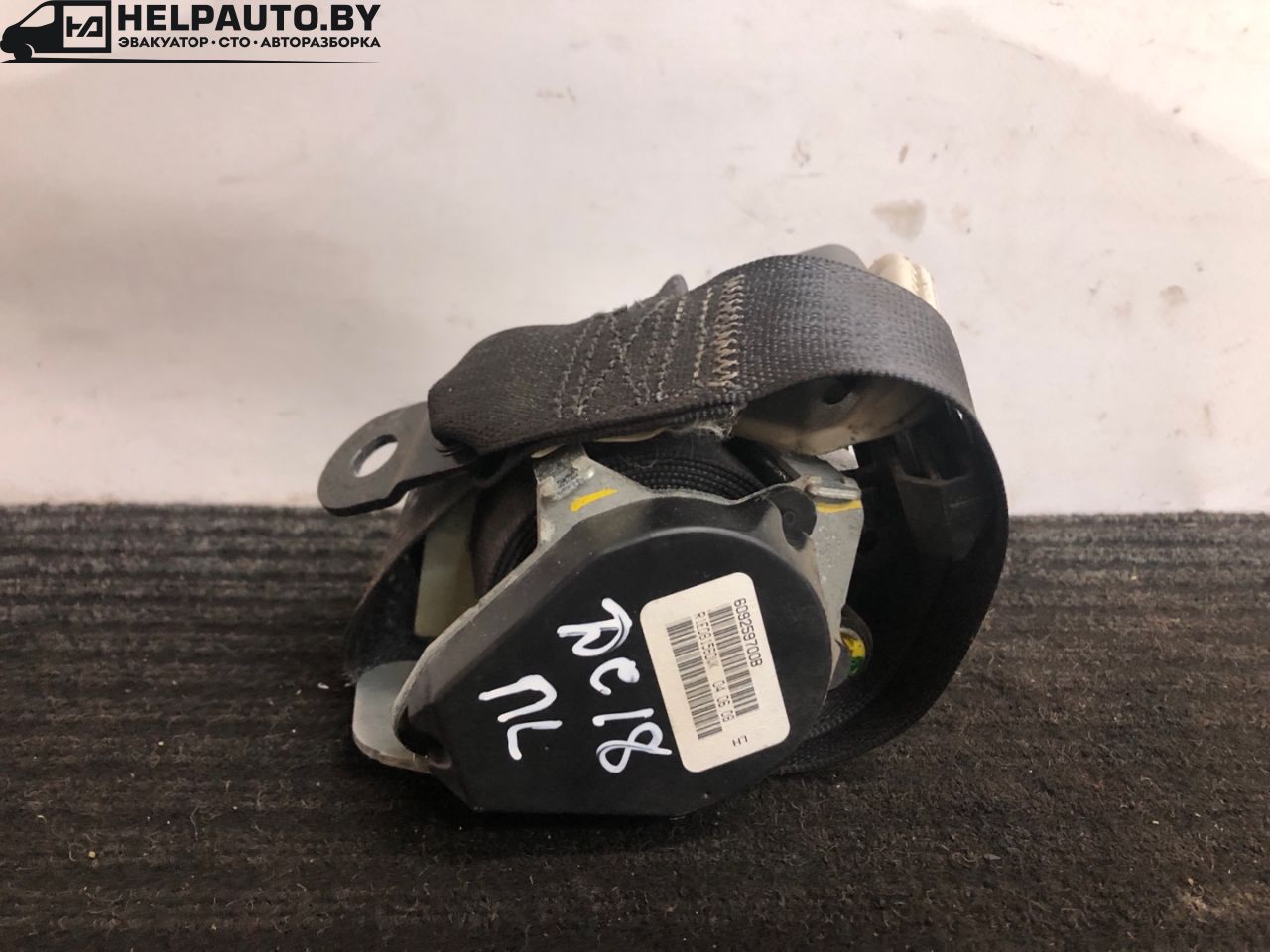 ремень безопасности Dodge Caliber 1 поколение 2008, 1.8 л., бензин, МКПП, красный, хетчбэк 5 дв., передний привод - фото №1