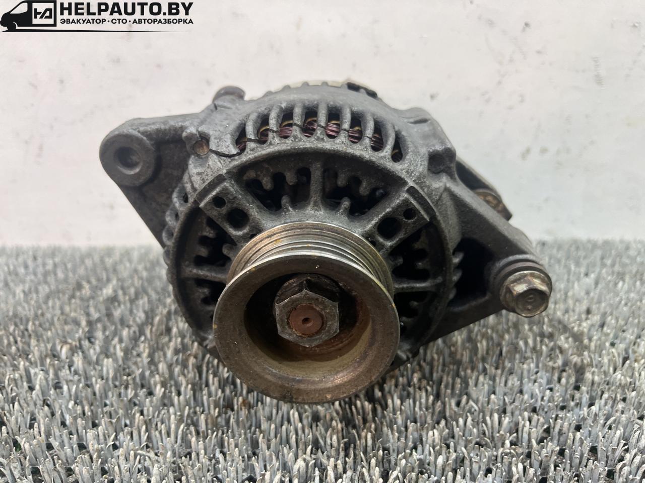 генератор Toyota Carina E 1 поколение T190 1995, 1.6 л., 4A-FE, бензин, МКПП, зелёный, хетчбэк 5 дв., передний привод - фото №1