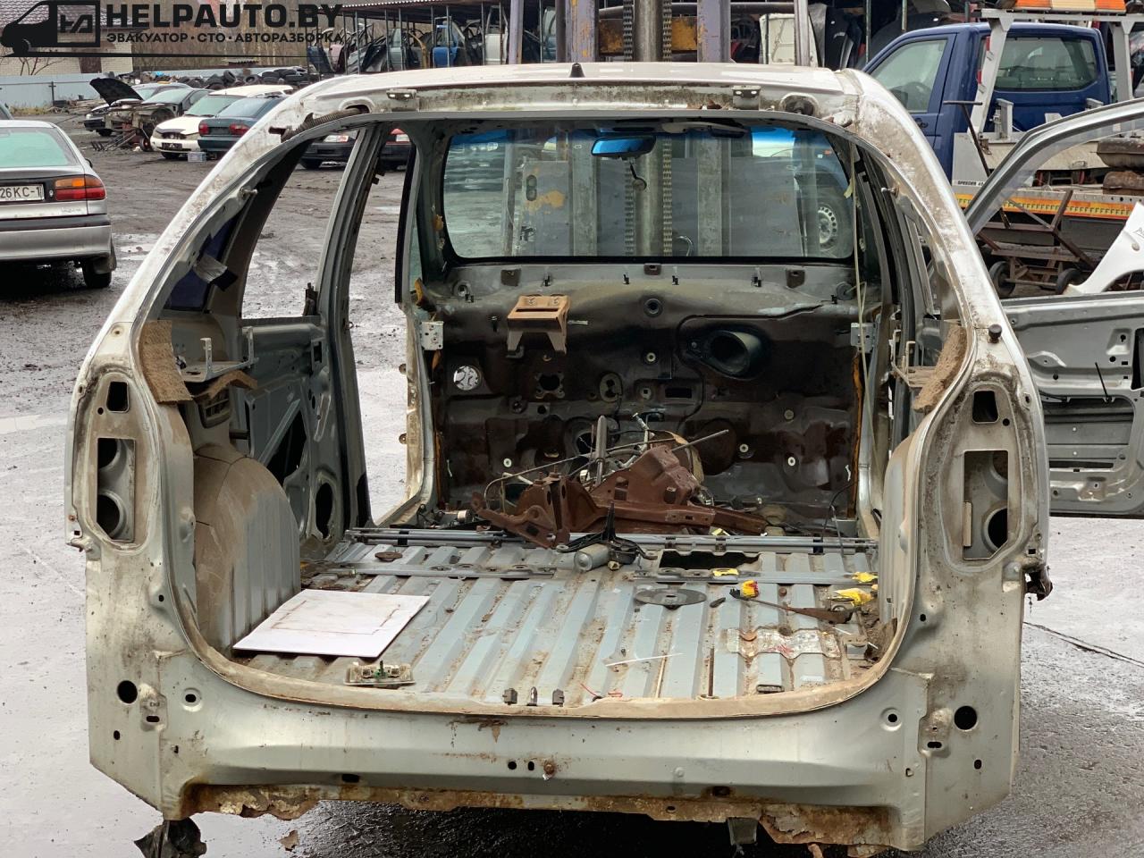 часть кузова (вырезанный элемент) Citroen Xsara Picasso 1 поколение 2002, 2.0 л., бензин, МКПП, серый, передний привод - фото №1