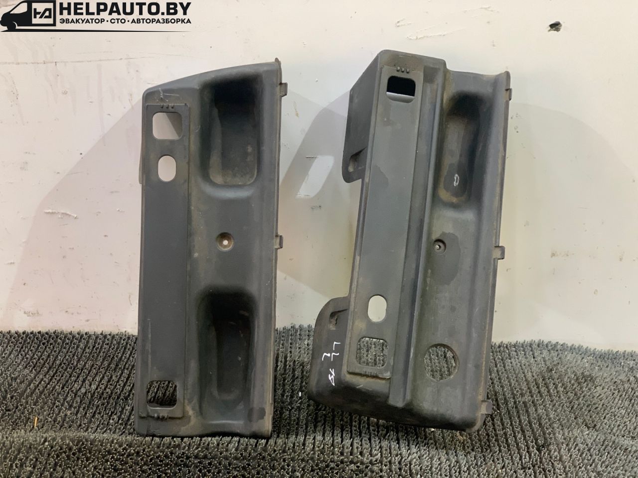 пластик Lancia Lybra 1 поколение 839 2000, 1.8 л., i, 839 A9.000, бензин, МКПП, синий, универсал, передний привод - фото №1