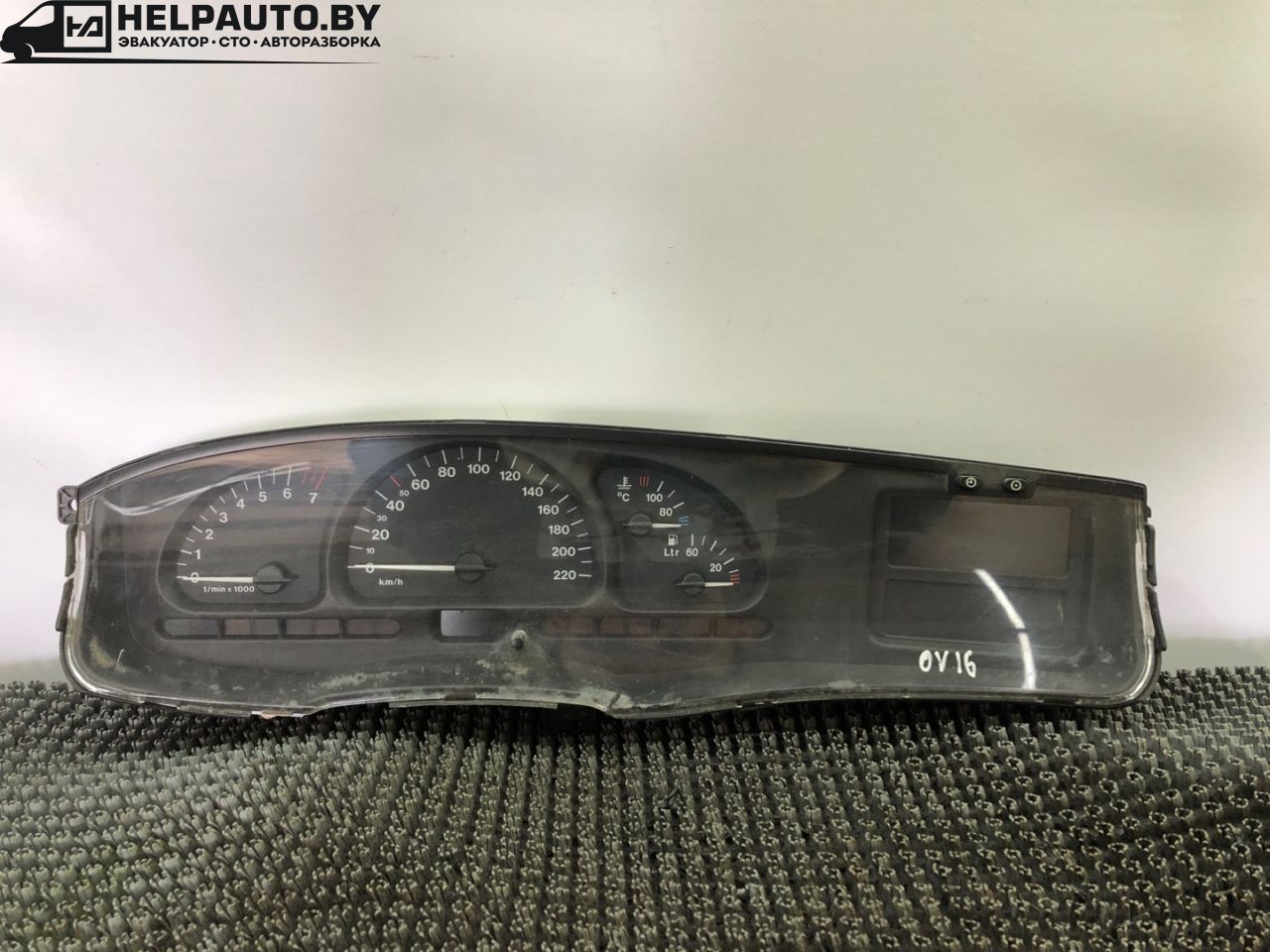 щиток приборов (приборная панель) Opel Vectra B (1995 - 1999), 1.6 л., X 16 XEL, бензин, МКПП, темно зеленный металлик, седан, передний привод - фото №1