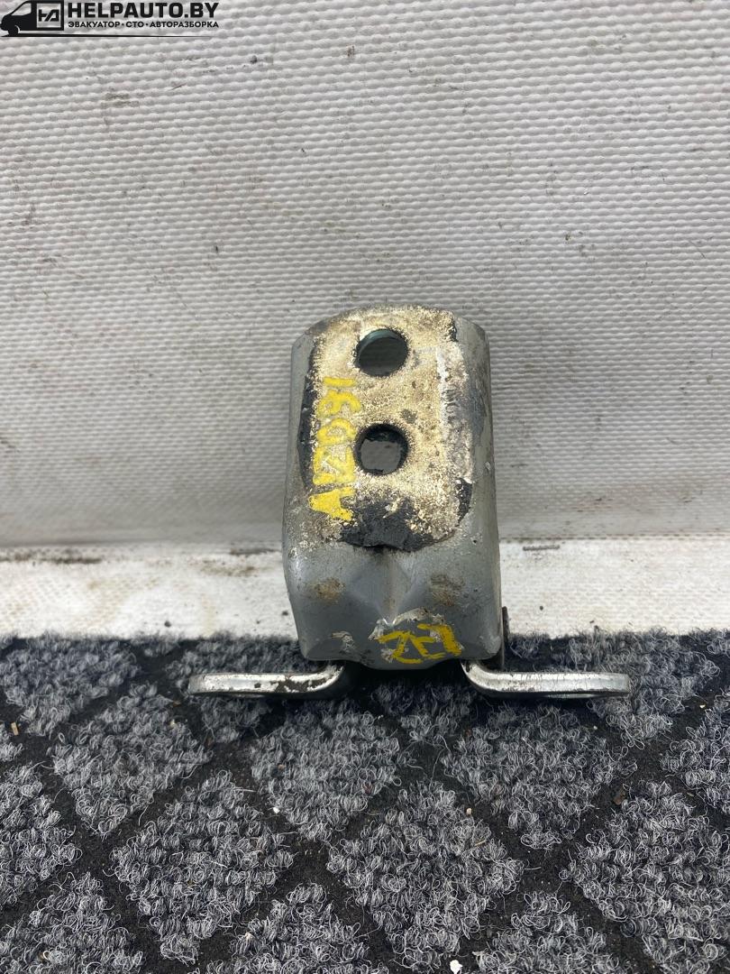 петля двери Nissan Primera P12 2002, 2.2 л., дизель, универсал, передний привод - фото №1