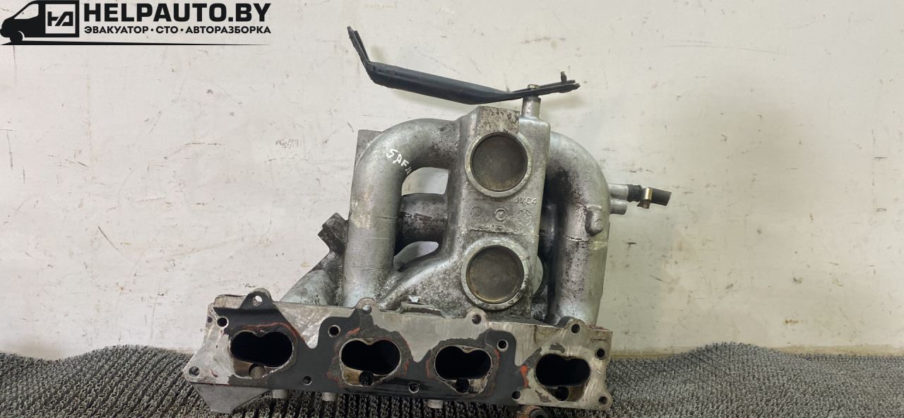 коллектор впускной Renault Safrane 1 поколение 1994, 2.2 л., J7T 760, бензин, 5МКПП, черный, хетчбэк 5 дв., передний привод - фото №1