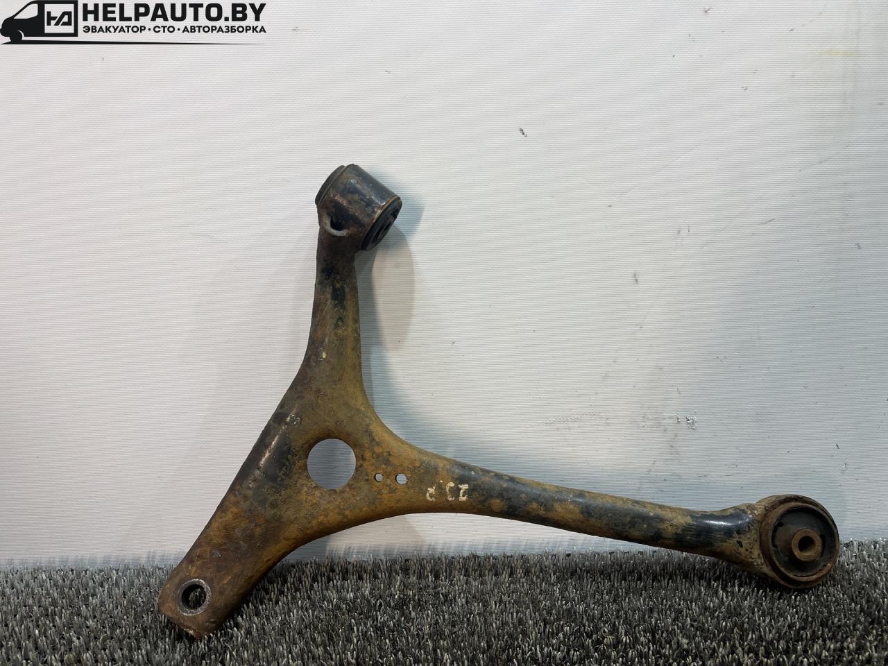 рычаг передний правый Ford Taurus 4 поколение 2001, 3.0 л., бензин, АКПП, белый, седан, передний привод - фото №1