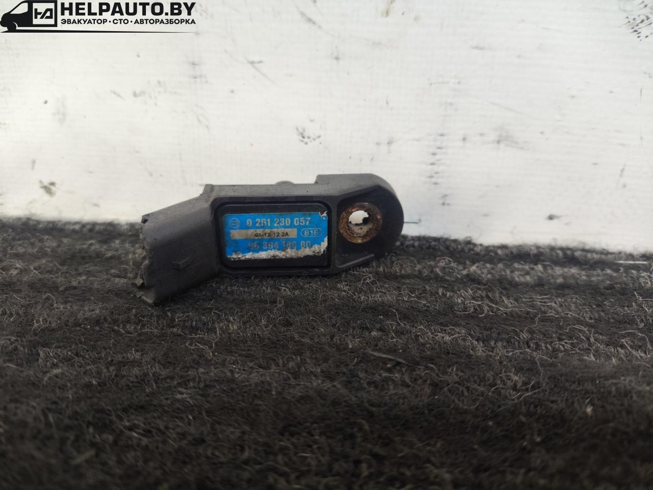 датчик абсолютного давления Citroen Xsara Picasso 1 поколение 2002, 2.0 л., бензин, МКПП, серый, передний привод, 0261230057, 9639418880 - фото №1