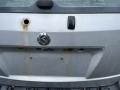 крышка багажника (дверь 3-5) Kia Sorento 1 поколение 2004, 2.5 л., CRDi, D4CB, дизель, АКПП, серебристый, внедорожник 5 дв., полный подключаемый привод - фото №11
