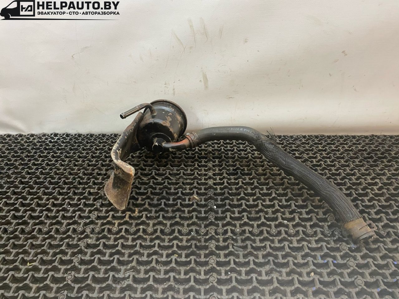 бачок гидроусилителя Chrysler PT Cruiser 1 поколение 2002, 2.0 л., ECC, бензин, АКПП, черный, хетчбэк 5 дв. - фото №1