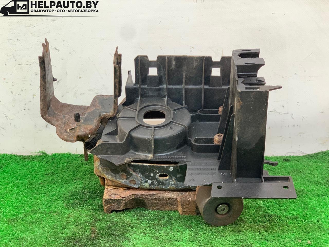 подушка крепления КПП Citroen Xsara Picasso 1 поколение 2002, 2.0 л., бензин, МКПП, серый, передний привод - фото №1