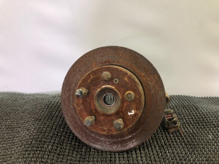 ступица задняя левая Mercedes-Benz C-Класс W202/S202 [рестайлинг] W202 1997, 2.2 л., OM 604.910, дизель, МКПП, темно зеленный металлик, седан, задний привод