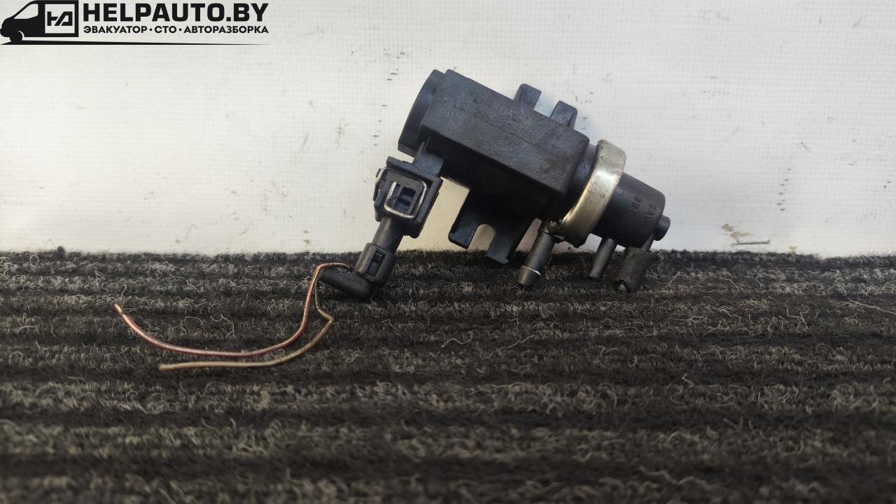 клапан управления турбиной (актуатор) Opel Omega B 1996, 2.5 л., дизель, 5МКПП, черный, универсал, задний привод, 72190323, 2246175 - фото №1