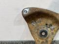 Кронштейн балки Opel Omega B 1996, 2.5 л., дизель, 5МКПП, черный, универсал, задний привод - фото №4