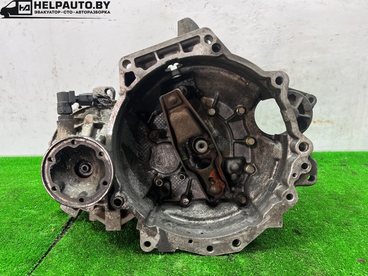 КПП механическая (МКПП) Volkswagen Jetta 4 поколение 2001, 2.0 л., AQY, бензин, МКПП, синий, седан, передний привод, EMR12139 - фото №1