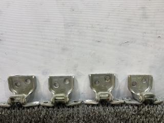 петля двери Dacia Sandero 1 поколение 2008, 1.4 л., K7J 714, бензин, МКПП, серый, хетчбэк 5 дв., передний привод