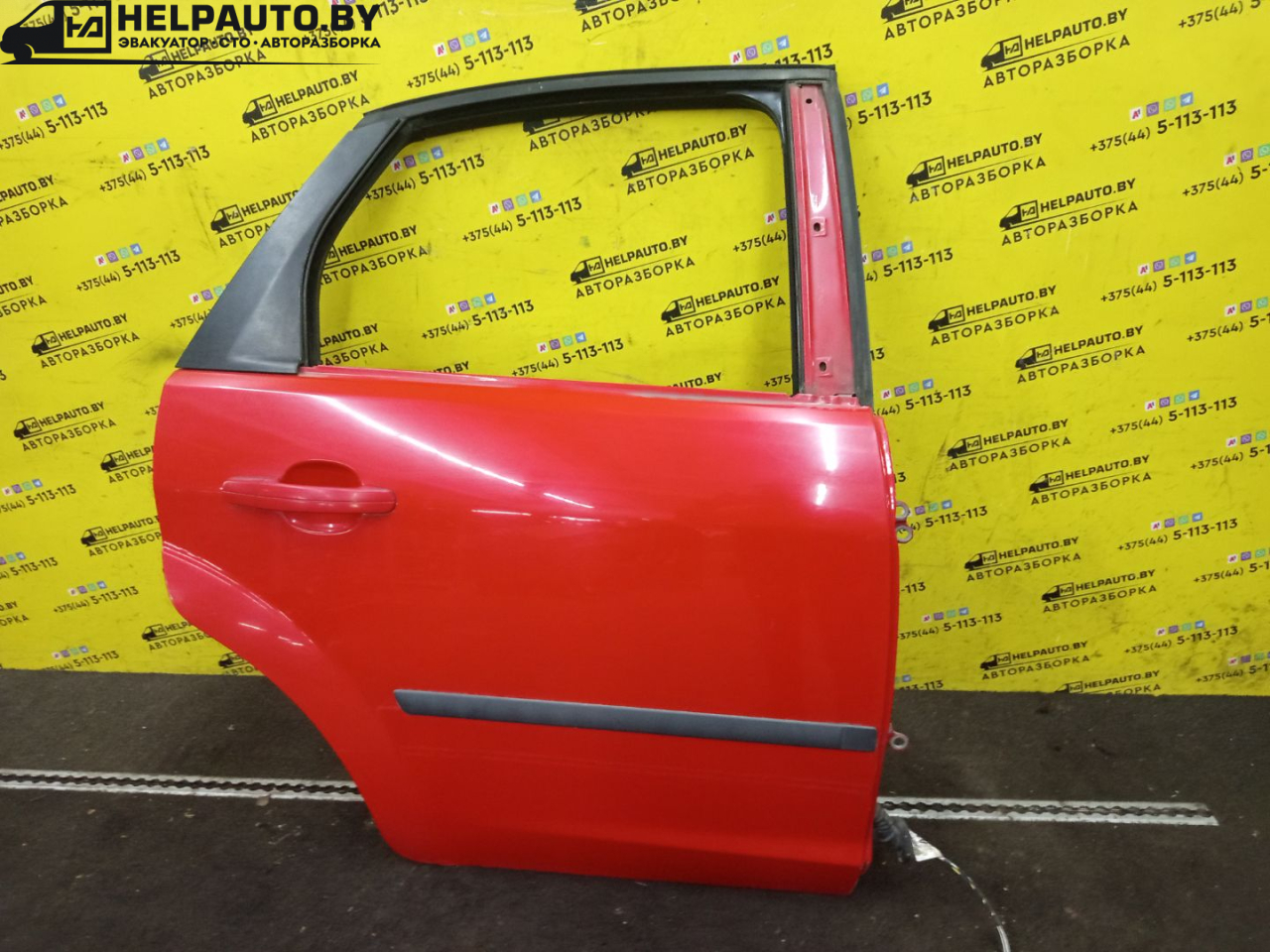 дверь задняя правая Ford Focus 2 поколение 2006, 1.6 л., HWDA, бензин, МКПП, красный, хетчбэк 5 дв., передний привод - фото №1