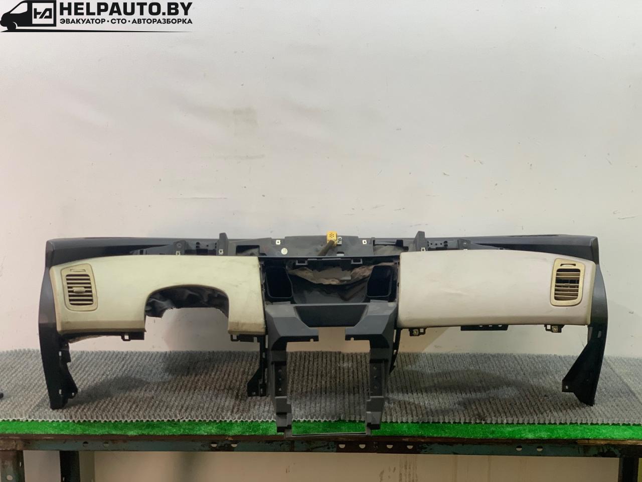 панель передняя салона (торпедо) Nissan Primera P12 2002, 2.2 л., дизель, универсал, передний привод - фото №1