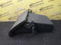 бардачок Ford Focus 2 поколение 2006, 1.6 л., HWDA, бензин, МКПП, красный, хетчбэк 5 дв., передний привод - фото №2