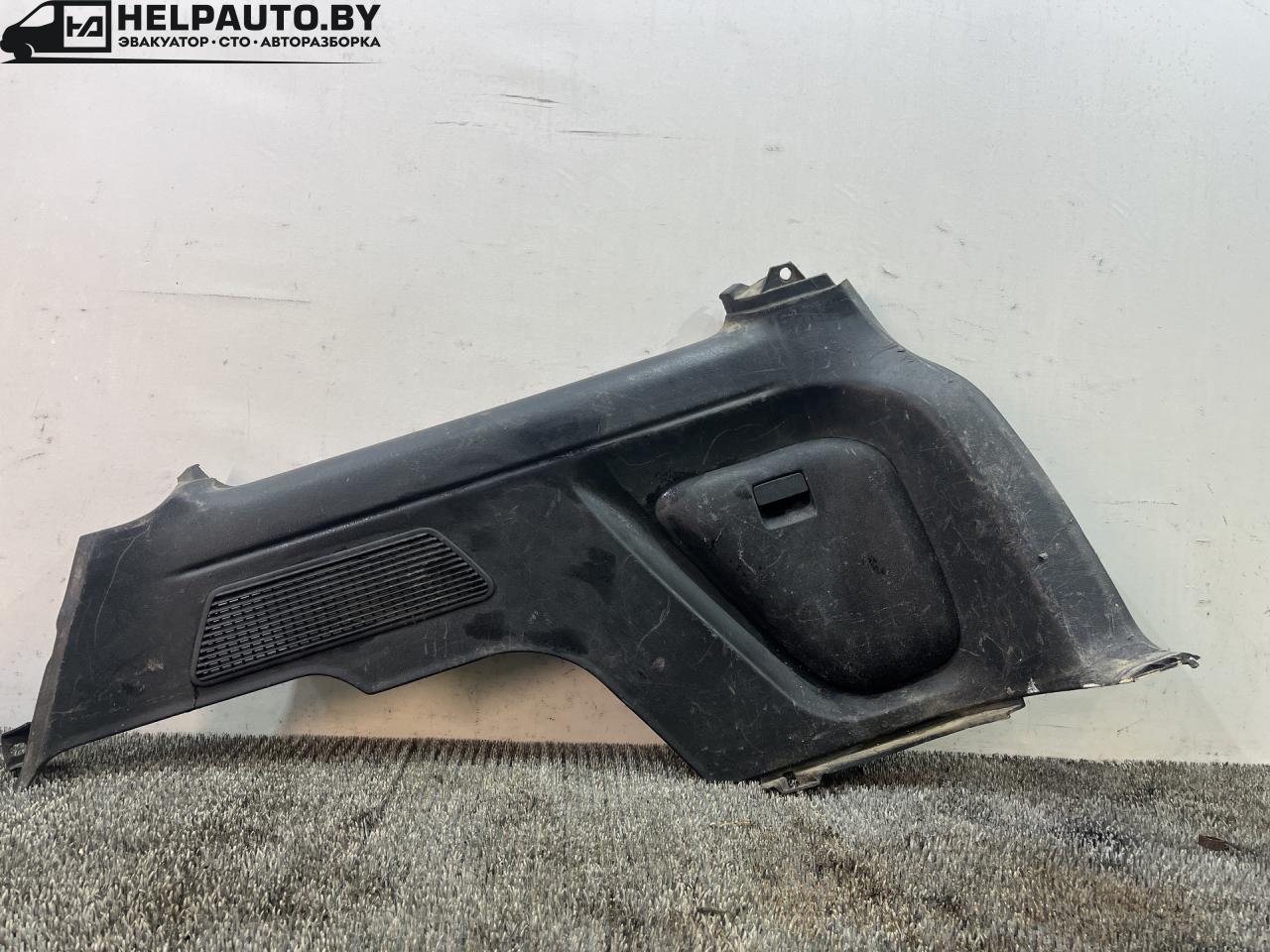 обшивка багажника Volkswagen Golf 3 поколение 1995, 1.9 л., AEY, дизель, МКПП, белый, универсал, передний привод, 1H9867430 - фото №1