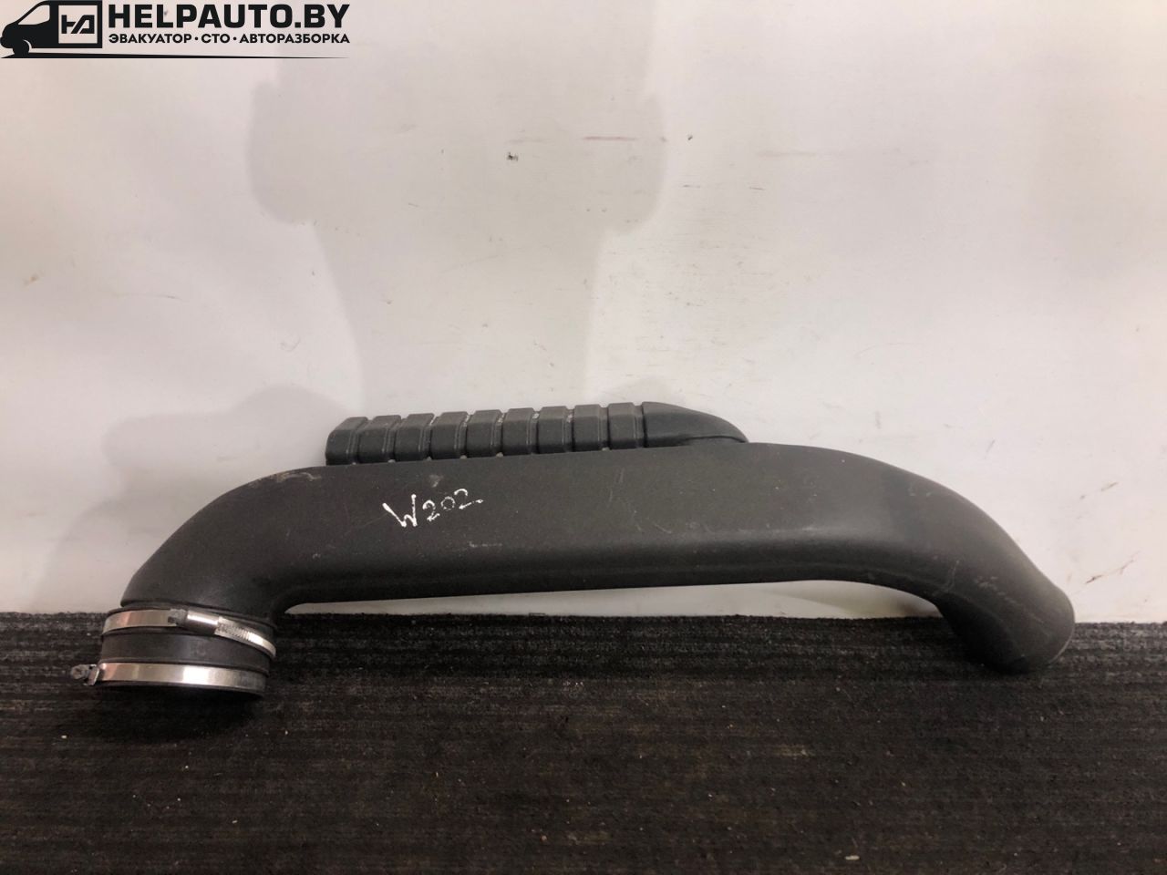 воздуховод Mercedes-Benz C-Класс W202/S202 1995, 2.2 л., дизель, МКПП, черный, седан, задний привод, A6041400912 - фото №1